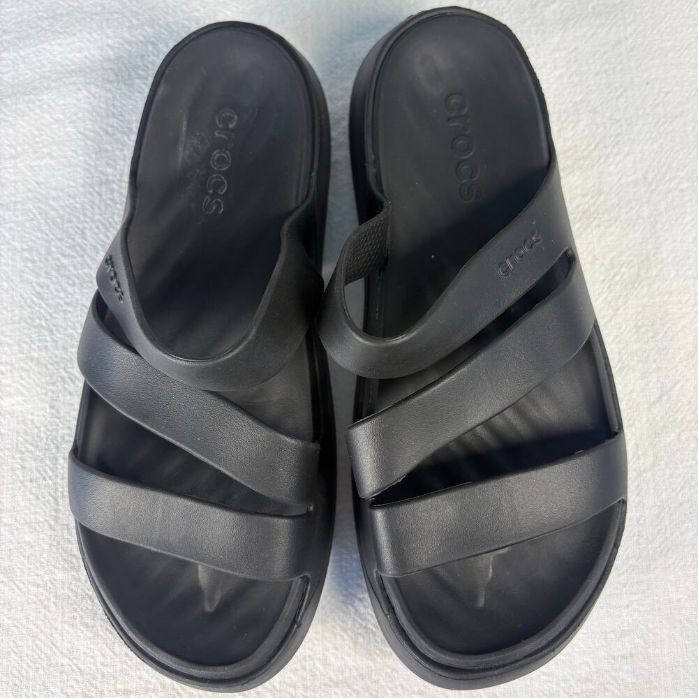 Crocs Women’s 7 Black Strappy Slide Sandals Comfort Lightweight Casual